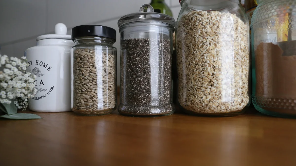 Anti mite alimentaire : comment éliminer les mites dans la cuisine